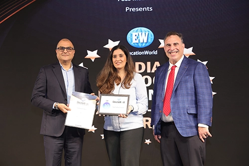 Receiving the Mid-day Education Icons 2023 award